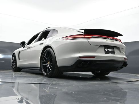Used 2020 Porsche Panamera 4 image 64