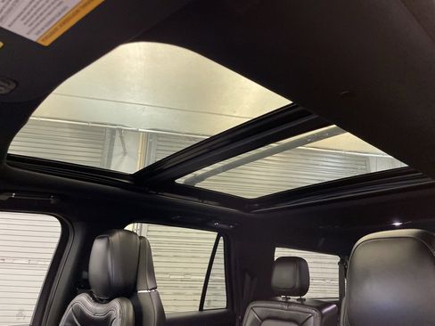 Used 2020 Lincoln Navigator L Reserve image 18