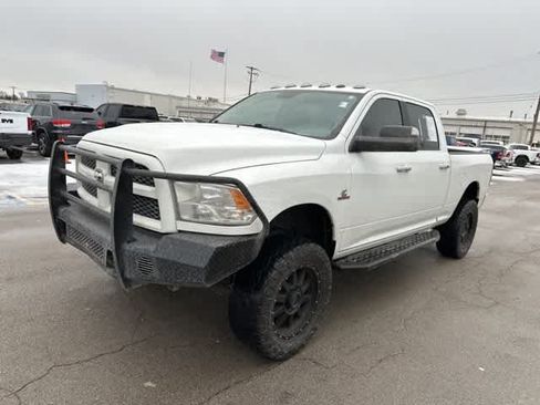 Used 2018 RAM 2500 SLT image 2