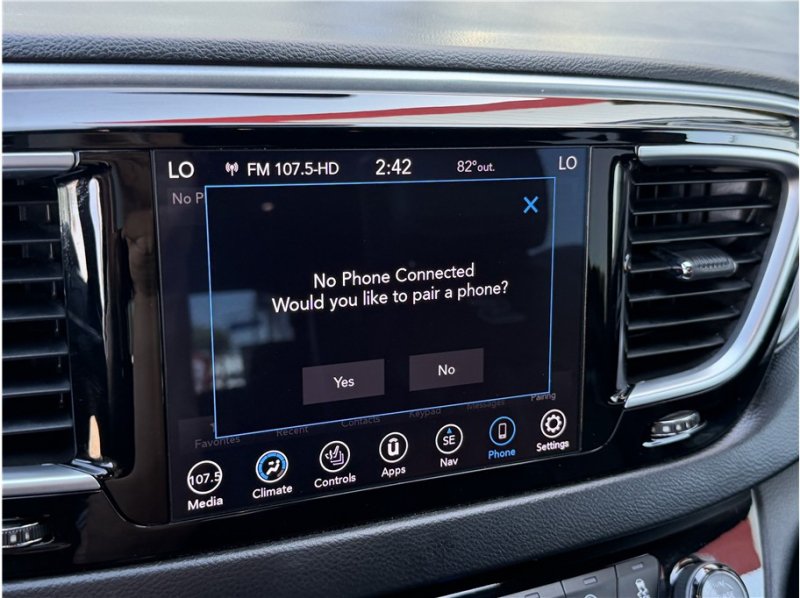 Used 2019 Chrysler Pacifica Touring-L Plus w/ Advanced Safetytec Group FWD image 55