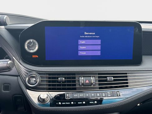 Used 2023 Lexus LS 500 w/ Interior Upgrade Package image 21