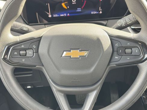 Used 2025 Chevrolet TrailBlazer LT w/ Driver Confidence Package image 25