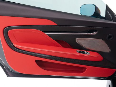Used 2025 Aston Martin Vanquish RWD image 11