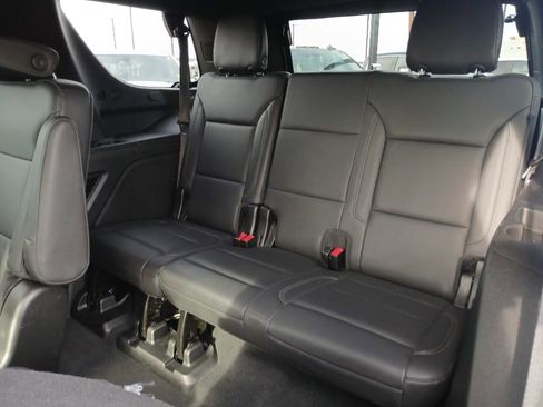 Used 2021 Chevrolet Tahoe Z71 w/ Z71 Off-Road Package image 19