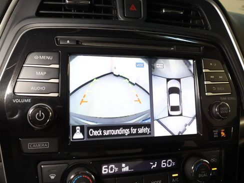 Used 2017 Nissan Maxima Platinum w/ Interior Lighting Package FWD image 31