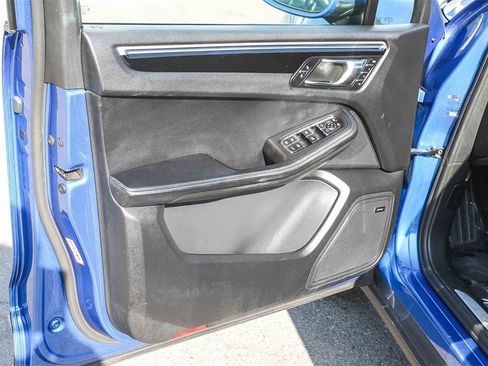 Used 2017 Porsche Macan S image 26