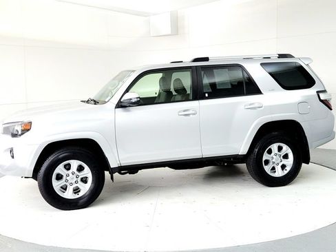 Used 2023 Toyota 4Runner SR5 Premium w/ Moonroof Package AWD/4WD image 3