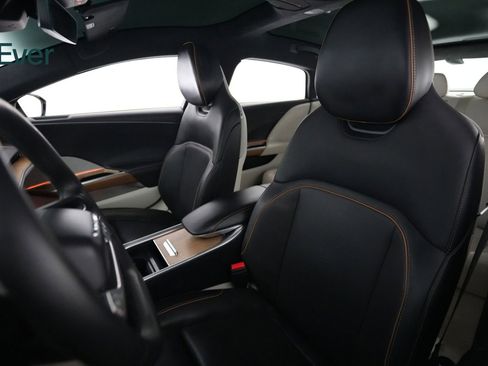 Used 2023 Lucid Air Touring image 4