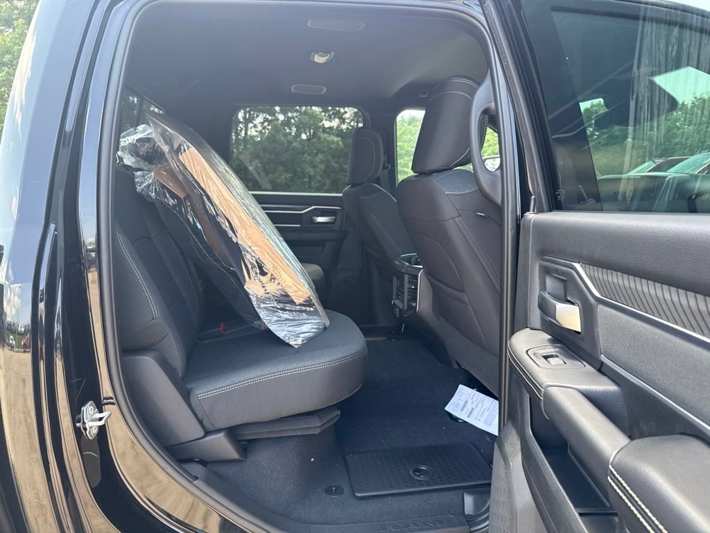 New 2026 RAM 2500 Big Horn AWD/4WD image 23