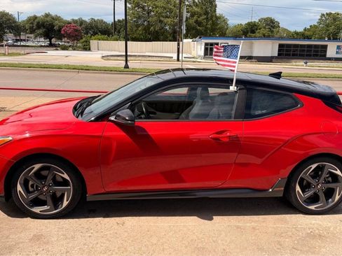 Used 2019 Hyundai Veloster Turbo Ultimate FWD image 2