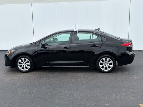 Certified 2024 Toyota Corolla LE FWD image 2