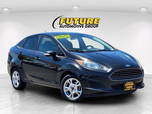 Used 2014 Ford Fiesta SE FWD image 1
