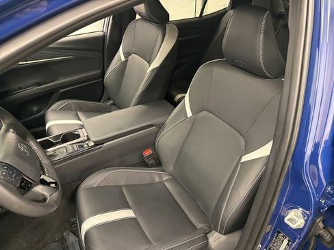 Used 2025 Toyota Camry SE w/ Multimedia Upgrade Package image 16