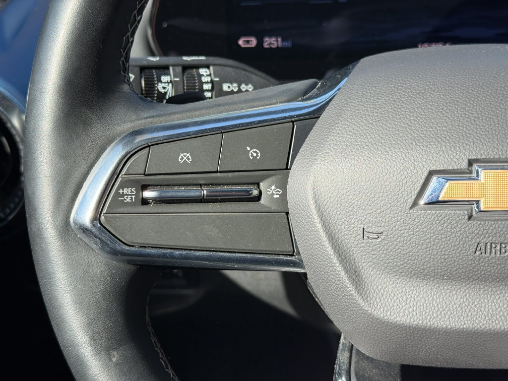 Used 2024 Chevrolet Equinox EV LT FWD image 28