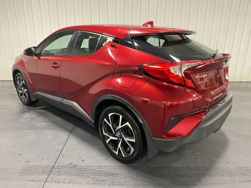Used 2018 Toyota C-HR XLE image 3