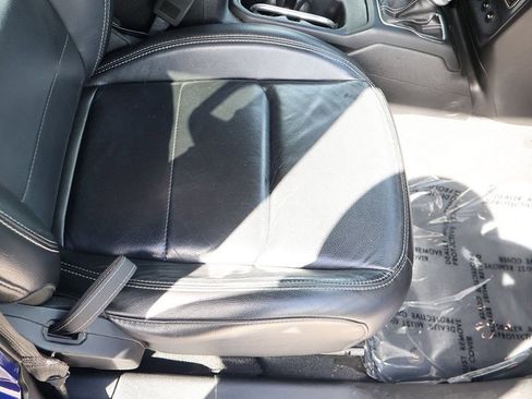 Used 2019 Jeep Wrangler Unlimited Sahara image 28