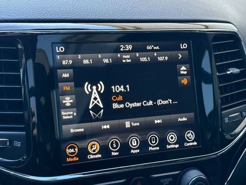 Used 2021 Jeep Grand Cherokee Limited w/ Luxury Group II image 15