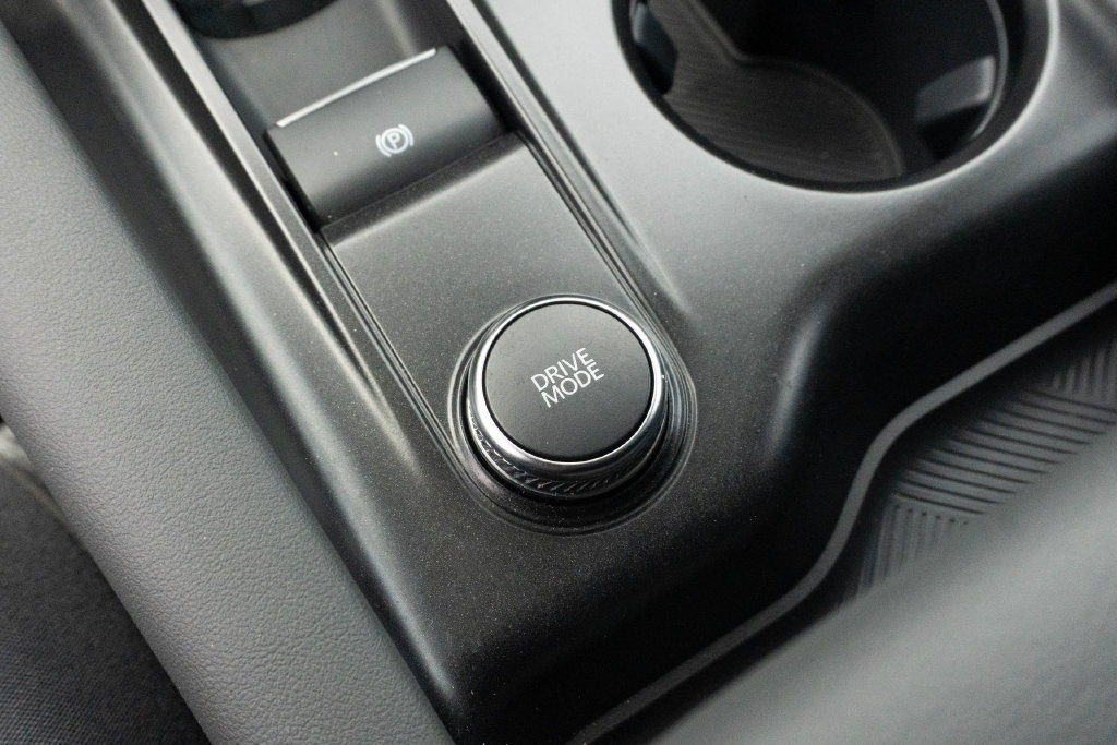 Used 2025 Ford Explorer Active RWD image 27