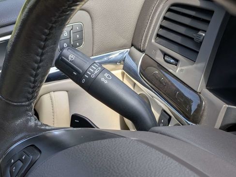 Used 2013 Lincoln MKS FWD image 24