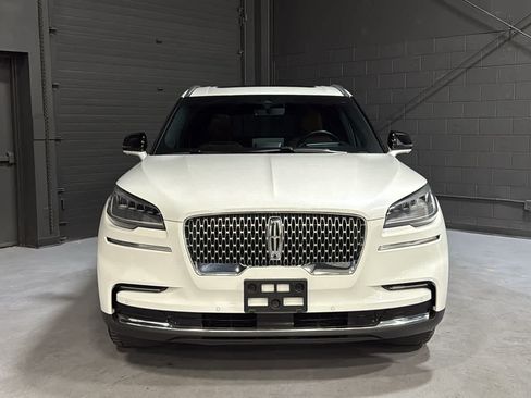 Used 2023 Lincoln Aviator Reserve w/ Equipment Group 201A AWD/4WD image 2
