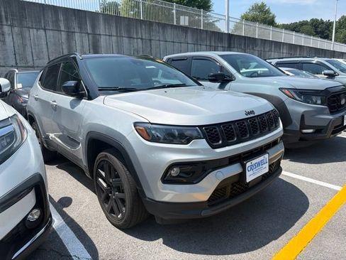 Used 2026 Jeep Compass Limited AWD/4WD image 2