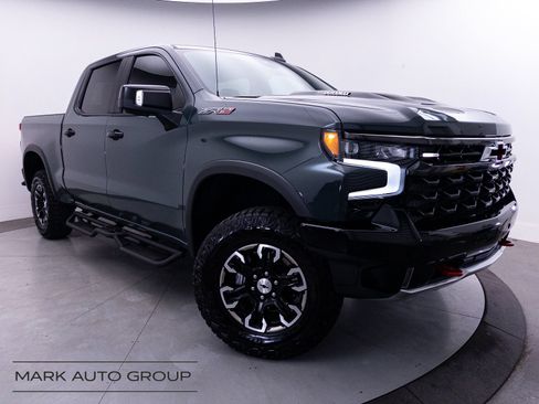 Used 2025 Chevrolet Silverado 1500 ZR2 w/ Technology Package AWD/4WD image 1