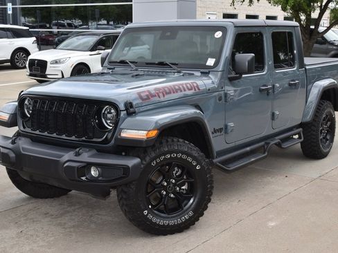 Used 2025 Jeep Gladiator Sport AWD/4WD image 41