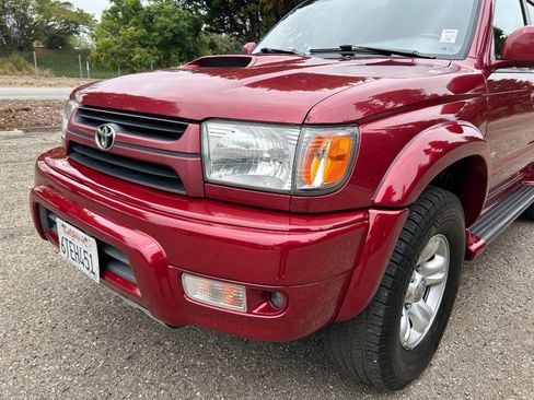 Used 2002 Toyota 4Runner SR5 AWD/4WD image 5