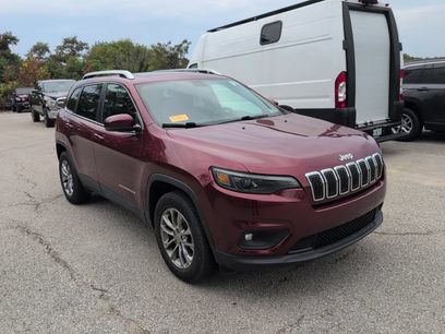 Used 2019 Jeep Cherokee Latitude Plus w/ Comfort/Convenience Group
