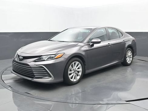 Used 2023 Toyota Camry LE FWD image 8
