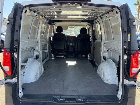 Used 2020 Mercedes-Benz Metris image 16