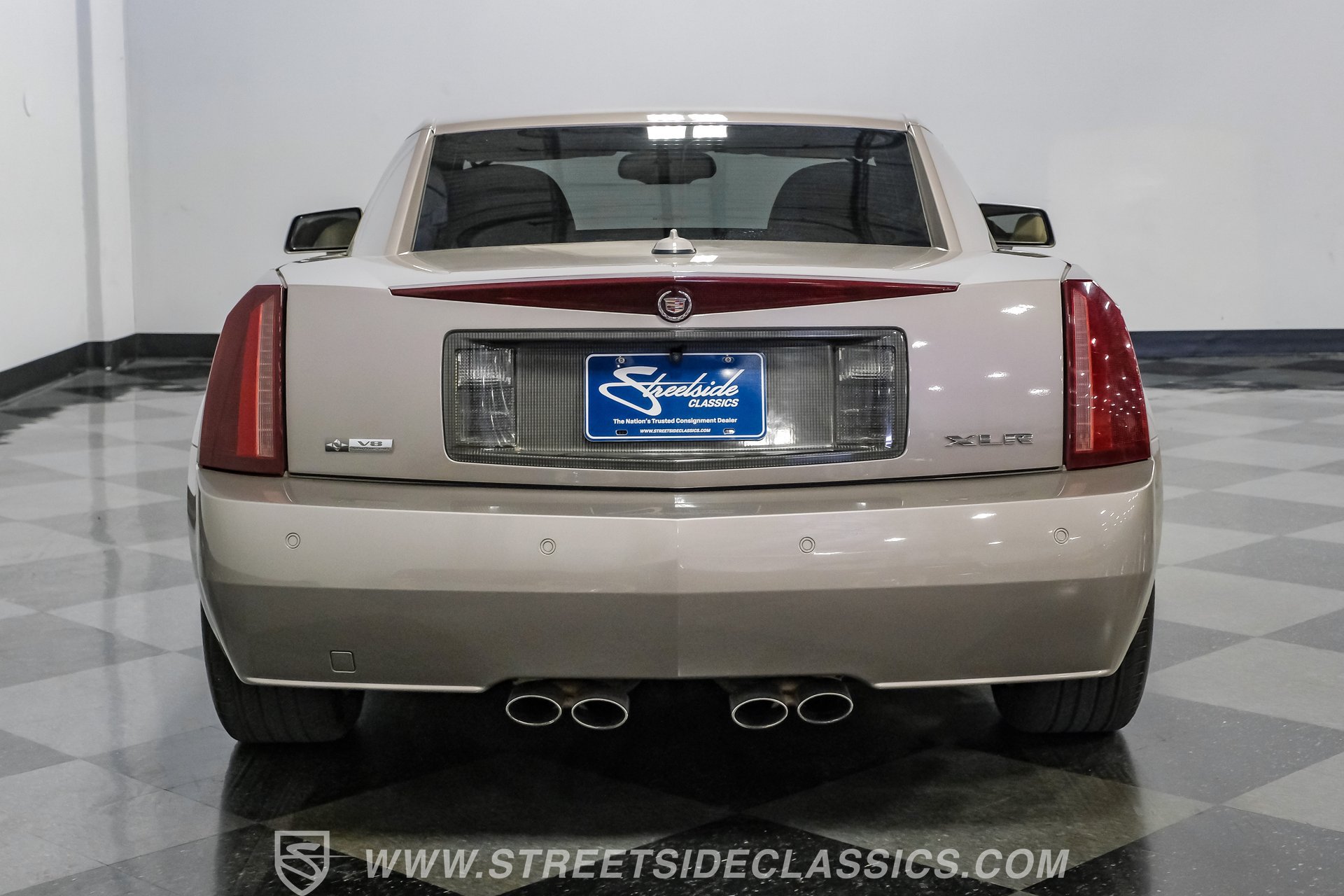 Used 2005 Cadillac XLR RWD image 11