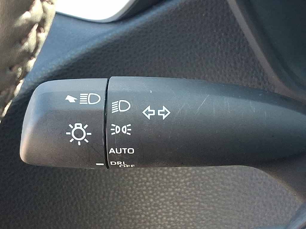 Used 2025 Toyota Corolla SE FWD image 24