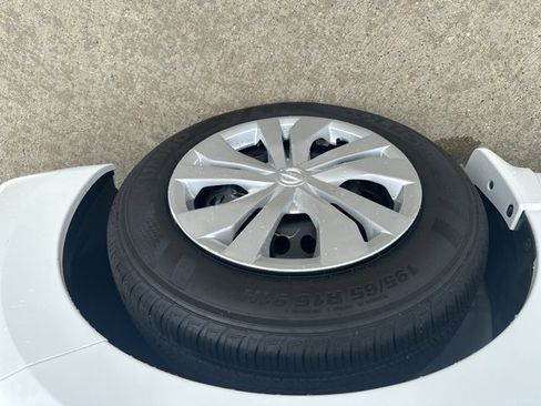 Used 2024 Nissan Versa S w/ Trunk Package image 23