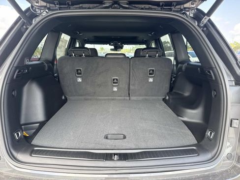 New 2026 Jeep Grand Cherokee Altitude image 8