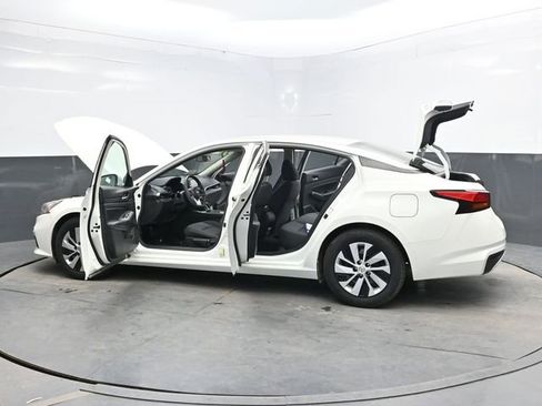 Used 2021 Nissan Altima 2.5 S FWD image 44