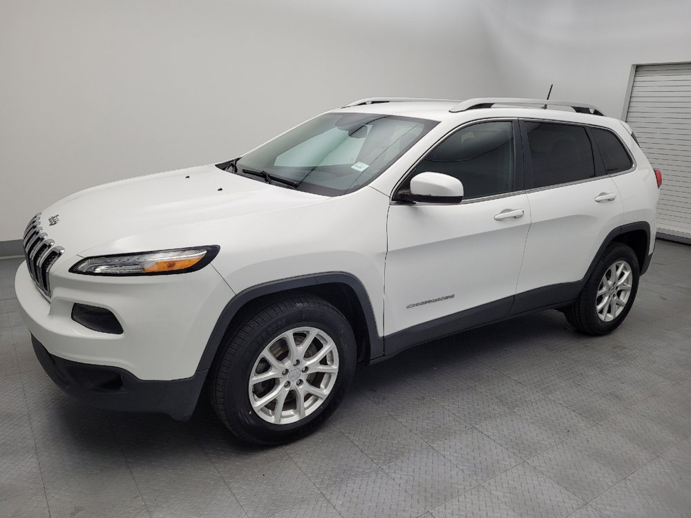 Used 2016 Jeep Cherokee Latitude w/ Comfort & Sound Group AWD/4WD image 2
