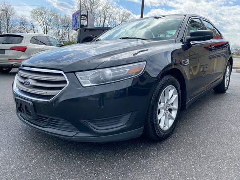 Used 2015 Ford Taurus SE FWD image 7