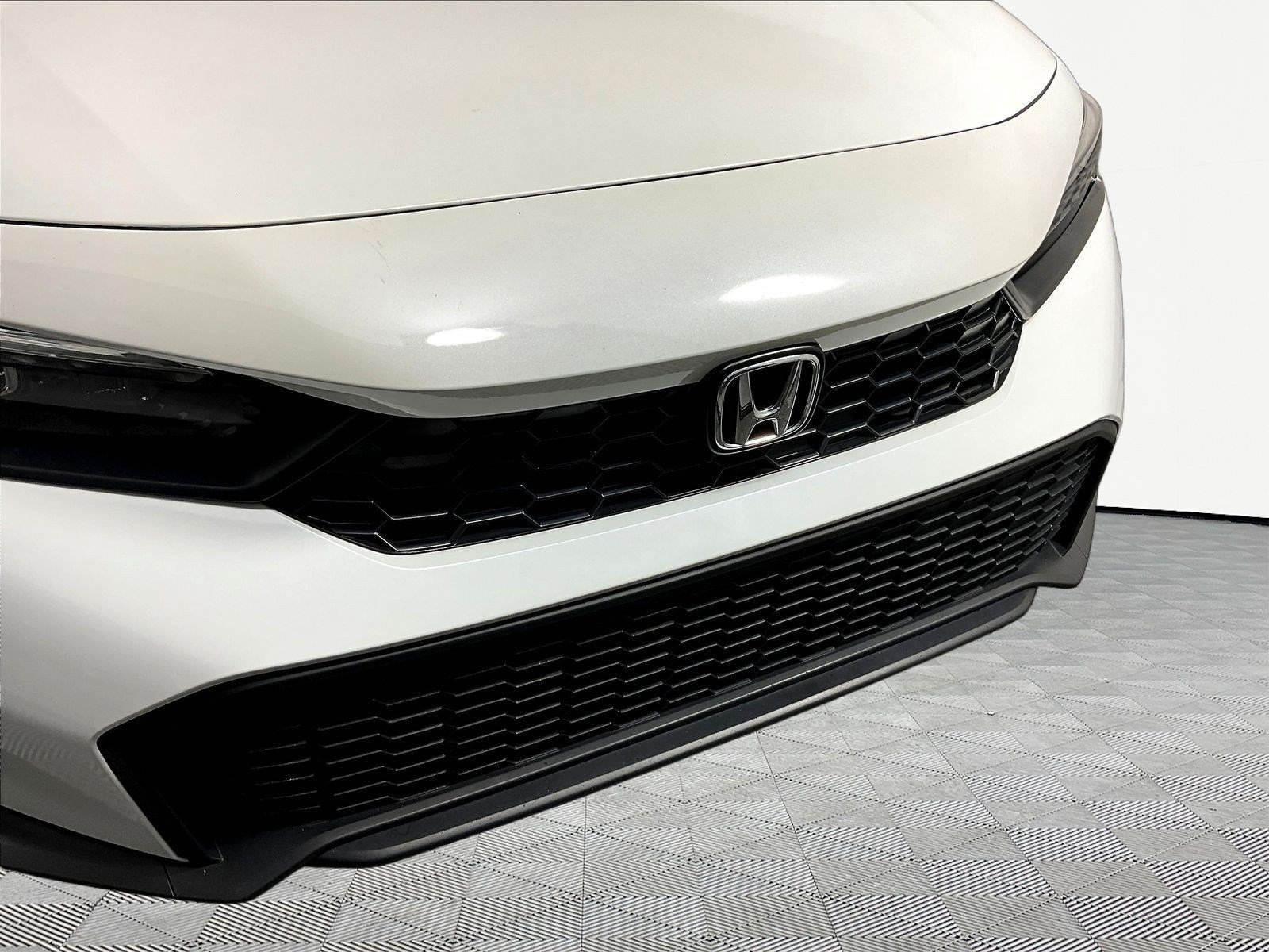 Used 2025 Honda Civic LX image 32