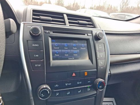 Used 2015 Toyota Camry LE image 25