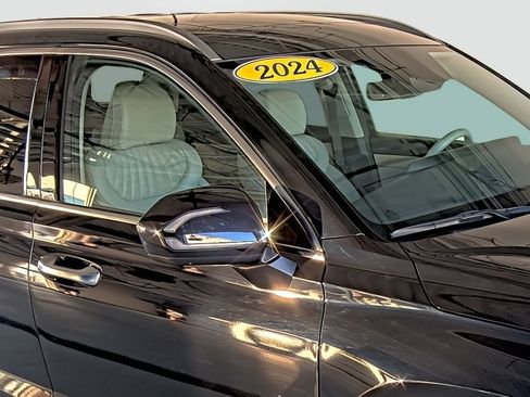 Used 2024 Hyundai Palisade Limited image 17