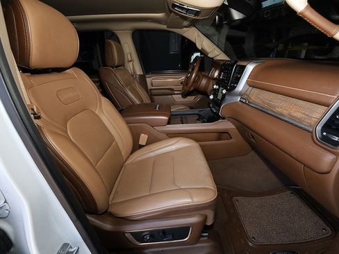 Used 2019 RAM 1500 Limited image 17