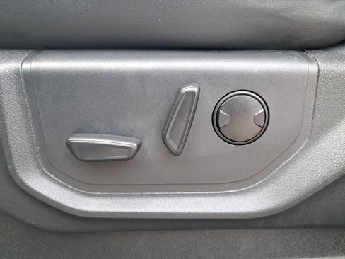 Used 2024 Ford Expedition Max XLT AWD/4WD image 16