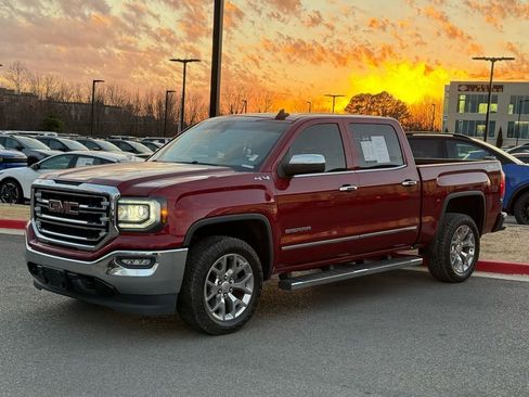 Used 2018 GMC Sierra 1500 SLT w/ SLT Premium Package image 2