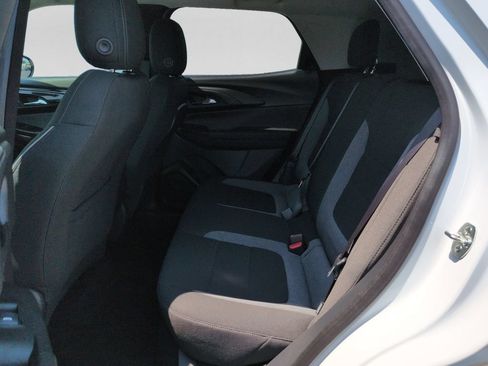 Used 2025 Chevrolet TrailBlazer LT w/ Driver Confidence Package FWD image 30