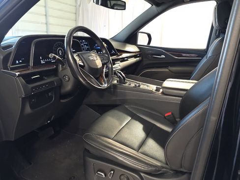 Used 2022 Cadillac Escalade ESV Luxury AWD/4WD image 14