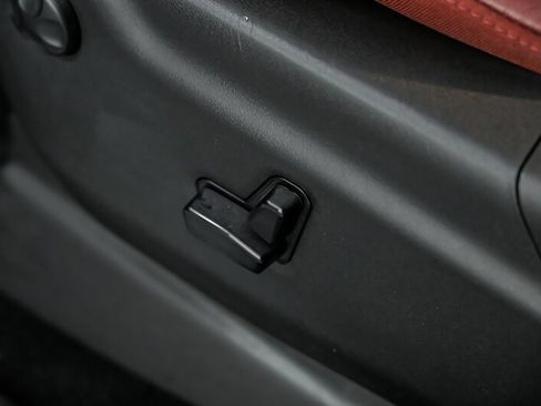 Used 2020 Dodge Durango R/T w/ Technology Group AWD/4WD image 21