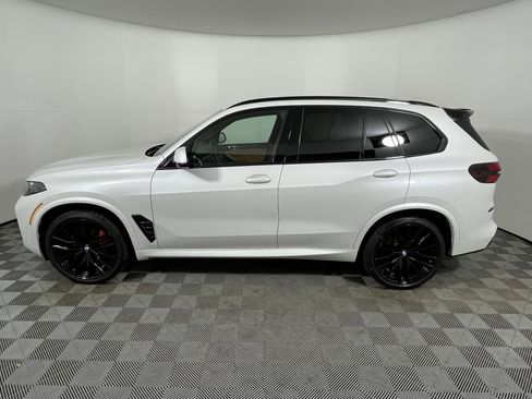 Used 2025 BMW X5 xDrive40i w/ M Sport Package image 2