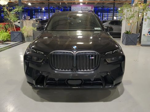 Used 2024 BMW X7 M60i w/ Executive Package image 3