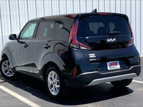 Used 2023 Kia Soul LX w/ Option Group 015 FWD image 9